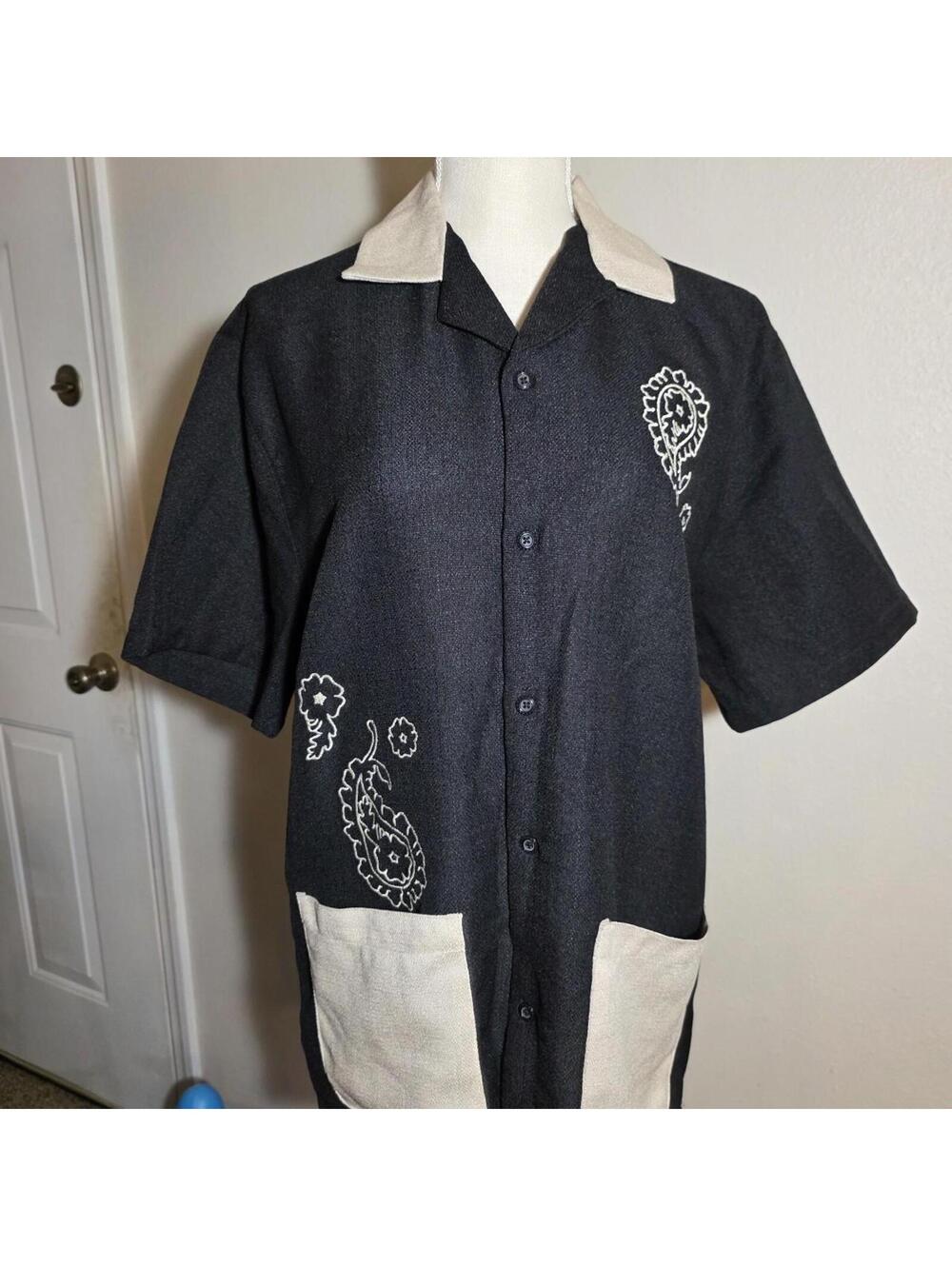 Black retro‎ bowling shirt 🖤